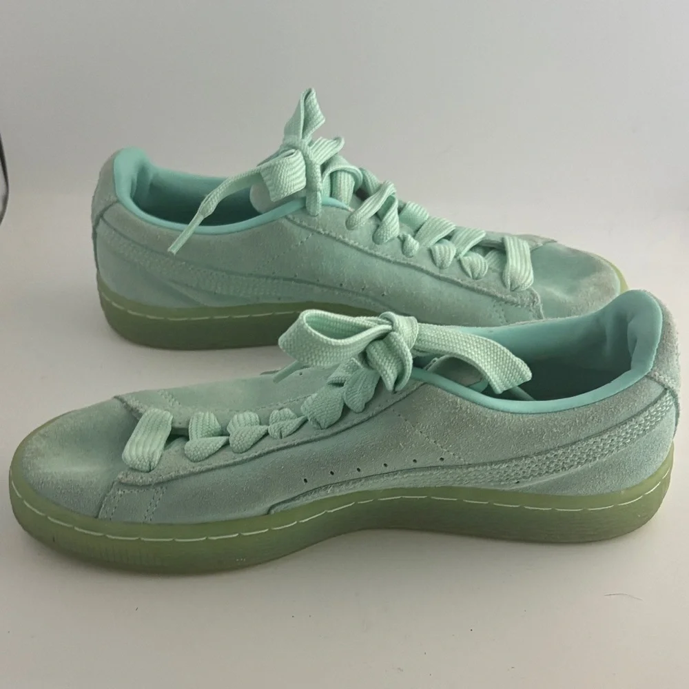 Puma Mint Green Suede Sneakers sz 5.5
